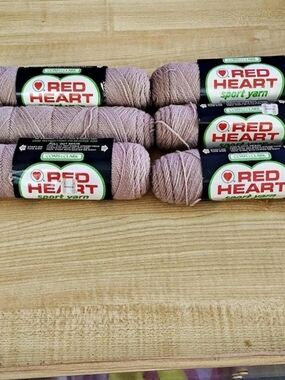 Red Heart Vintage Baby Yarn, new camel Lot of 10plus 1 ounce all dye lot 328